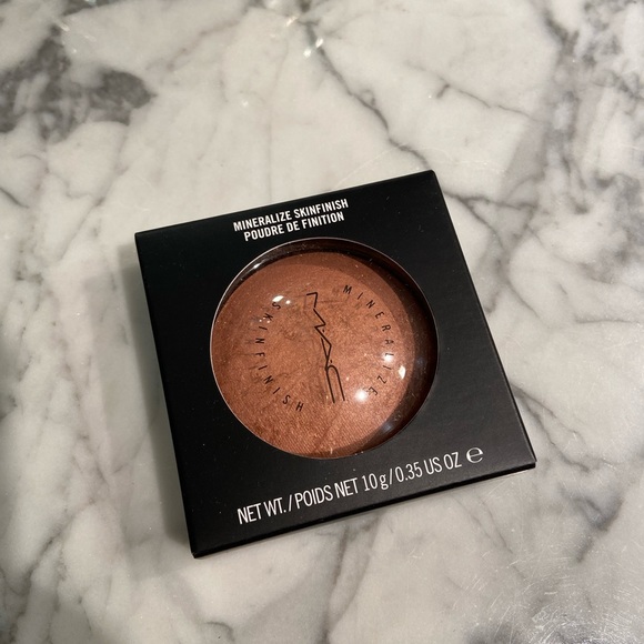 Mac Mineralized Skin Finish in Cheeky Bronze - Picture 1 of 8